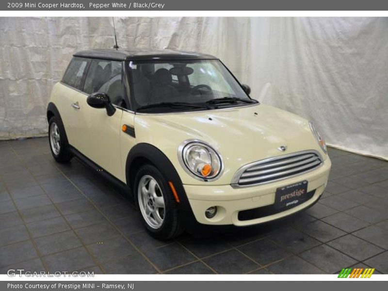 Pepper White / Black/Grey 2009 Mini Cooper Hardtop