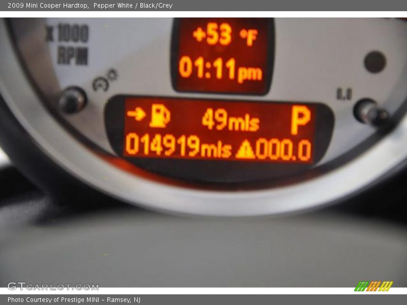 Pepper White / Black/Grey 2009 Mini Cooper Hardtop