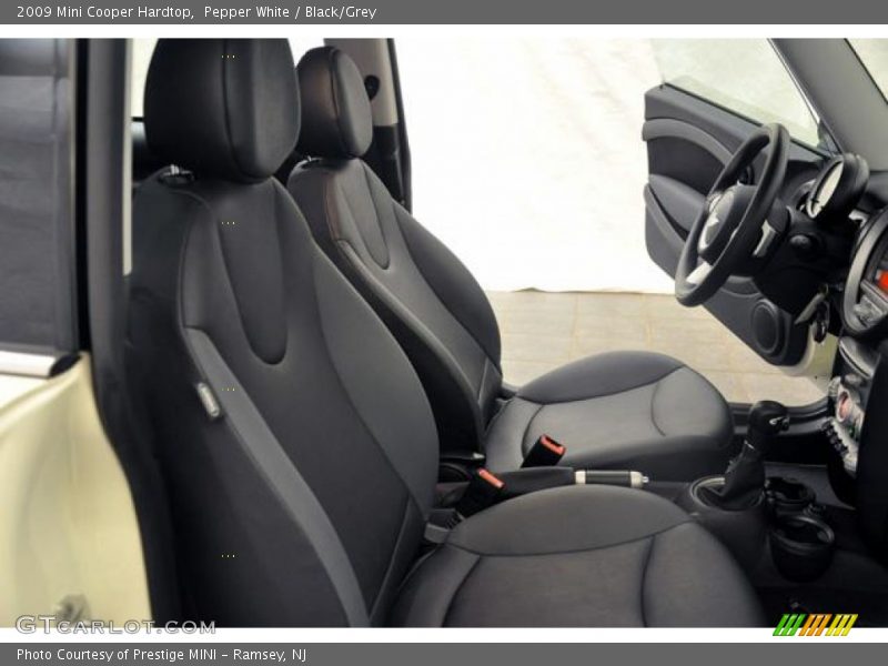 Pepper White / Black/Grey 2009 Mini Cooper Hardtop