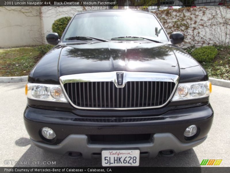 Black Clearcoat / Medium Parchment 2001 Lincoln Navigator 4x4