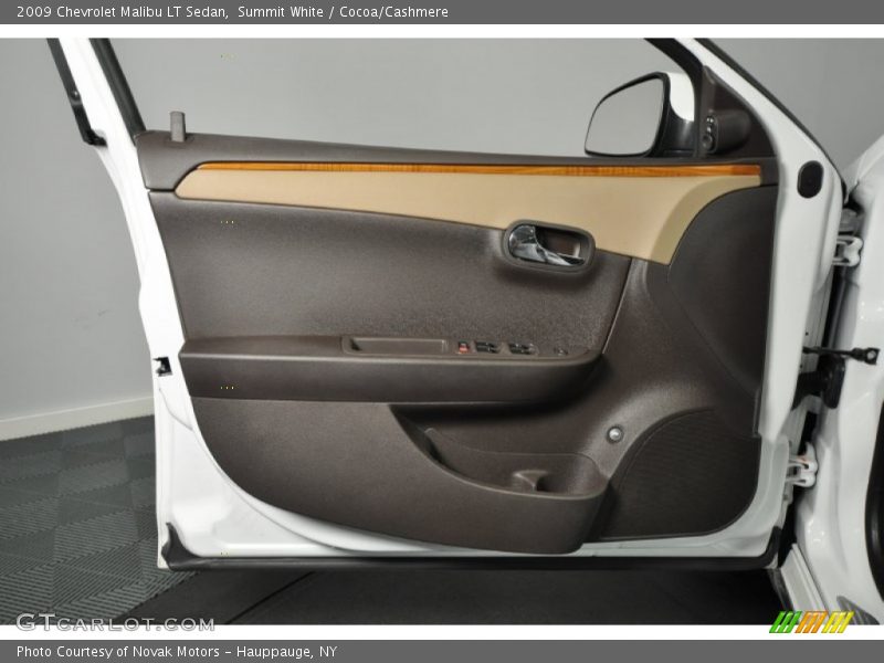 Summit White / Cocoa/Cashmere 2009 Chevrolet Malibu LT Sedan
