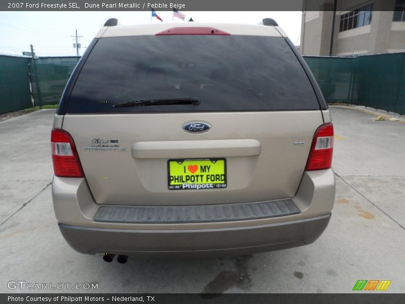 Dune Pearl Metallic / Pebble Beige 2007 Ford Freestyle SEL