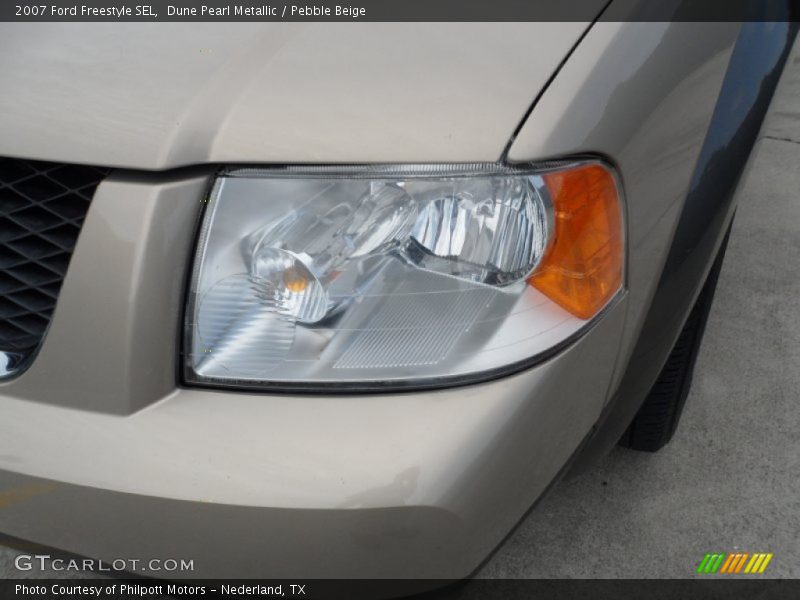 Dune Pearl Metallic / Pebble Beige 2007 Ford Freestyle SEL