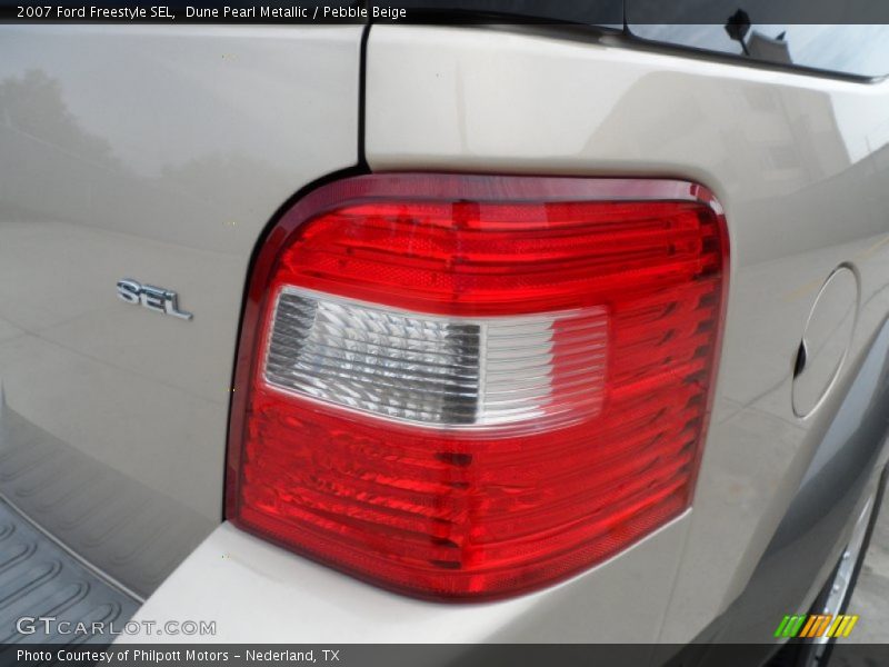 Dune Pearl Metallic / Pebble Beige 2007 Ford Freestyle SEL