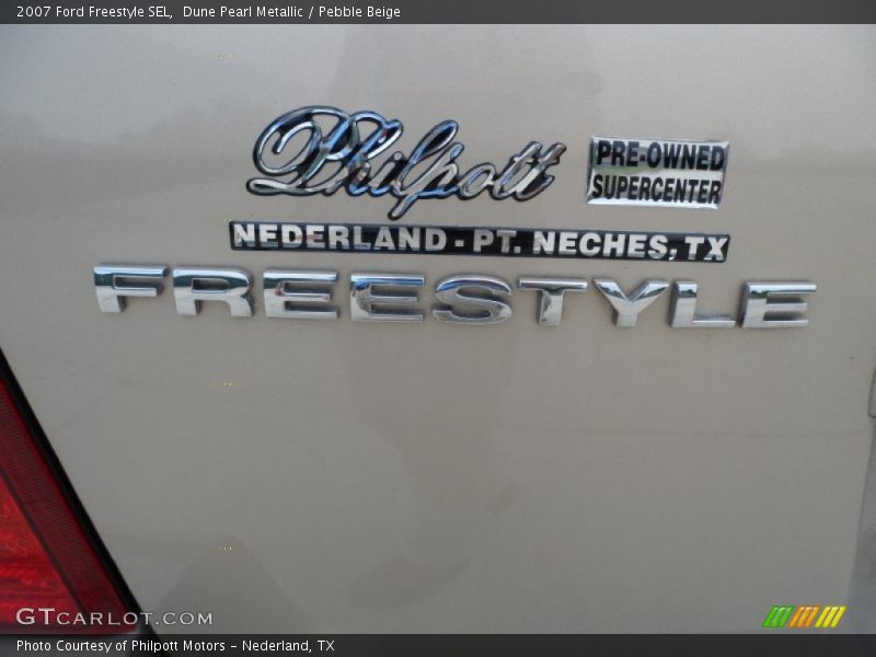 Dune Pearl Metallic / Pebble Beige 2007 Ford Freestyle SEL