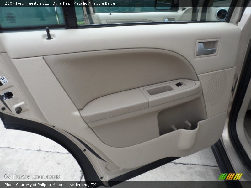 Dune Pearl Metallic / Pebble Beige 2007 Ford Freestyle SEL