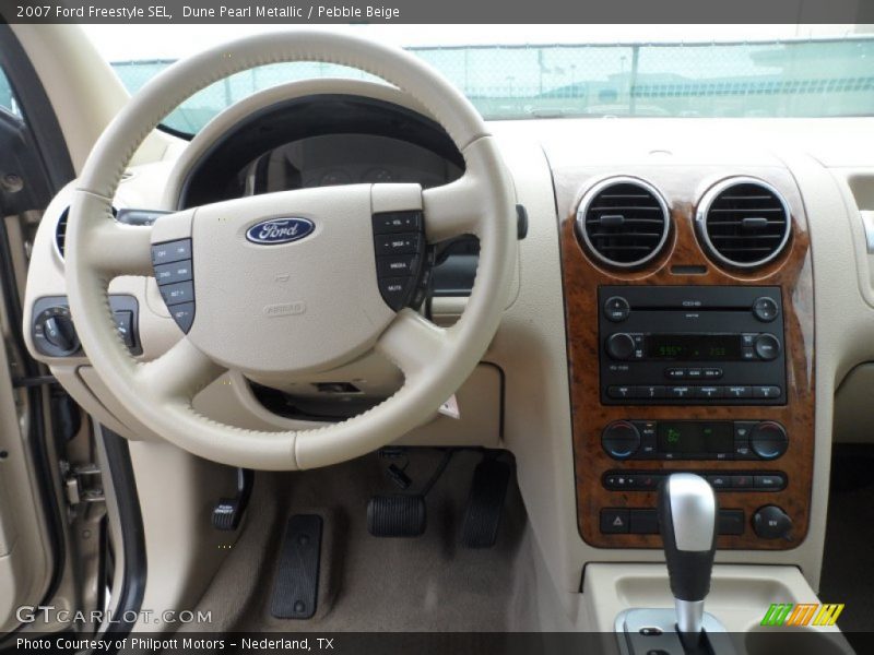 Dune Pearl Metallic / Pebble Beige 2007 Ford Freestyle SEL