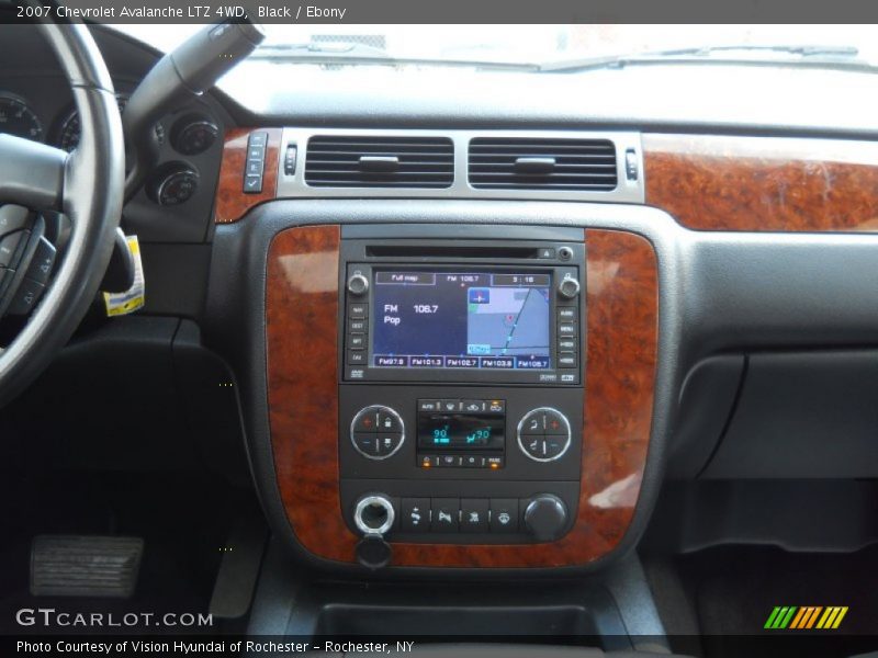 Black / Ebony 2007 Chevrolet Avalanche LTZ 4WD