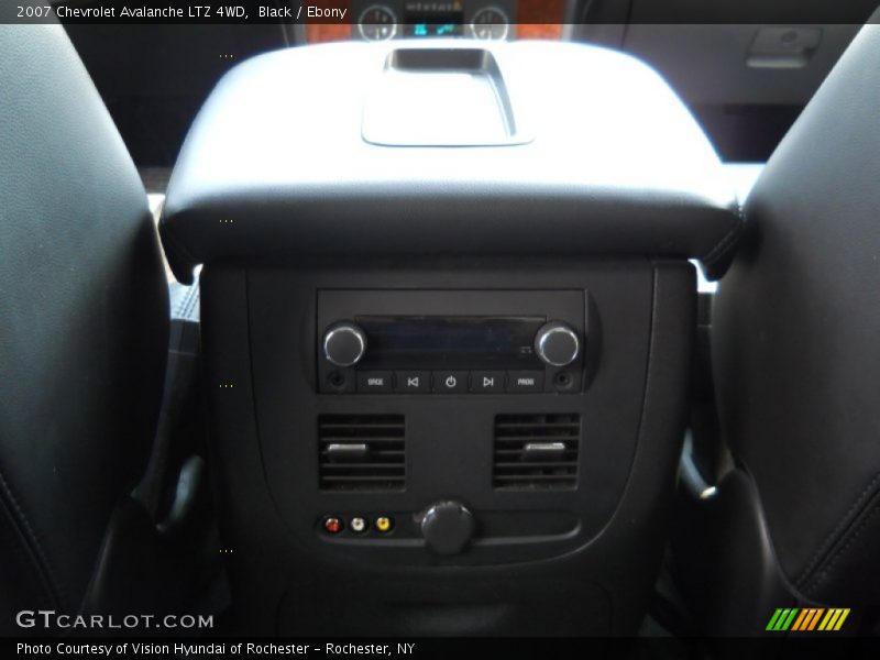 Black / Ebony 2007 Chevrolet Avalanche LTZ 4WD