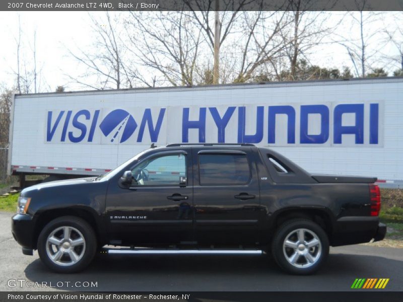 Black / Ebony 2007 Chevrolet Avalanche LTZ 4WD