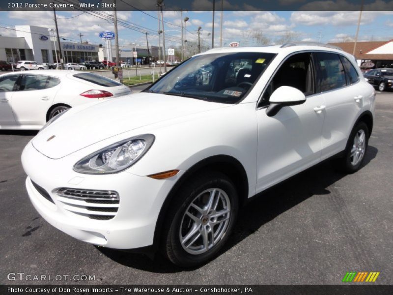 Front 3/4 View of 2012 Cayenne 