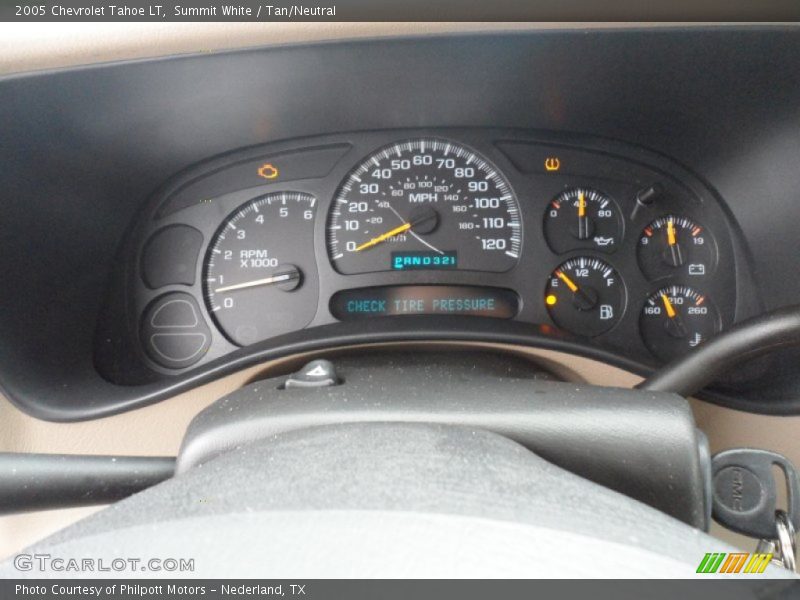 Summit White / Tan/Neutral 2005 Chevrolet Tahoe LT