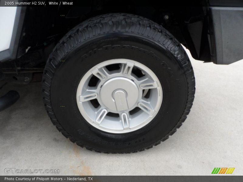 White / Wheat 2005 Hummer H2 SUV