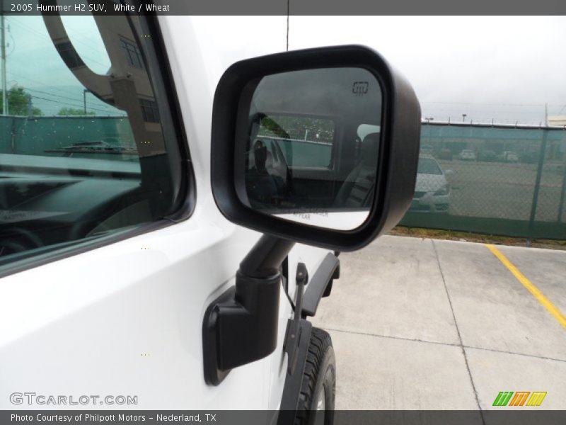 White / Wheat 2005 Hummer H2 SUV