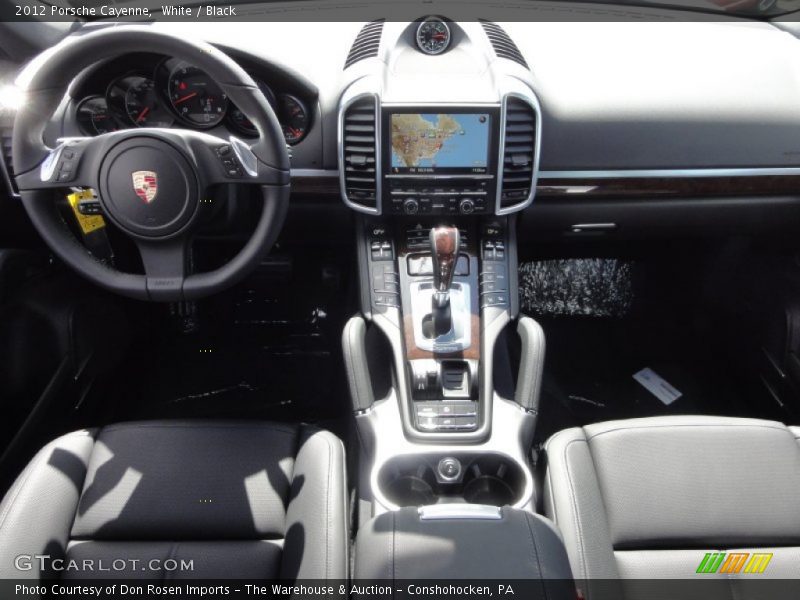 Dashboard of 2012 Cayenne 