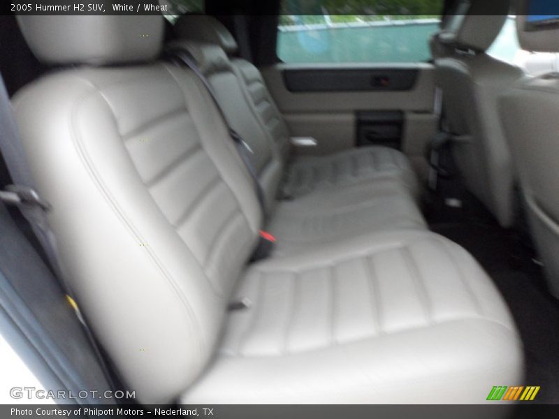 White / Wheat 2005 Hummer H2 SUV