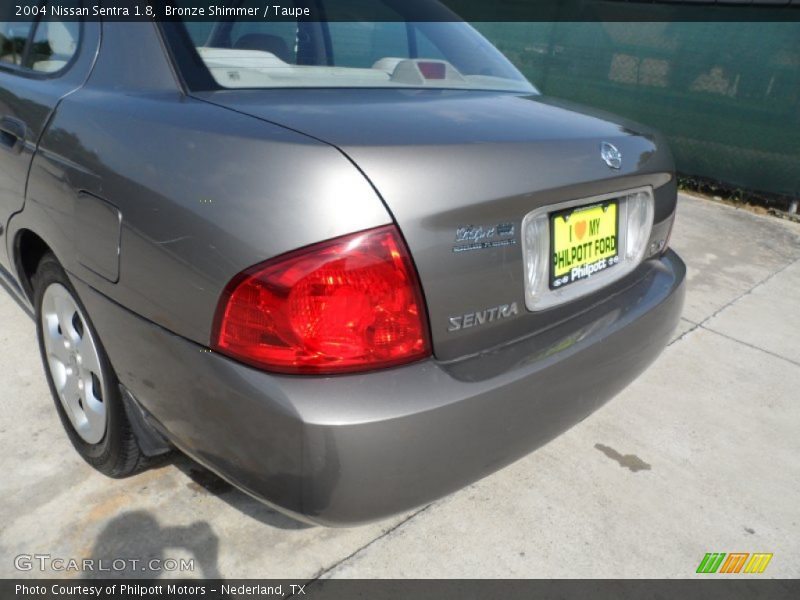 Bronze Shimmer / Taupe 2004 Nissan Sentra 1.8