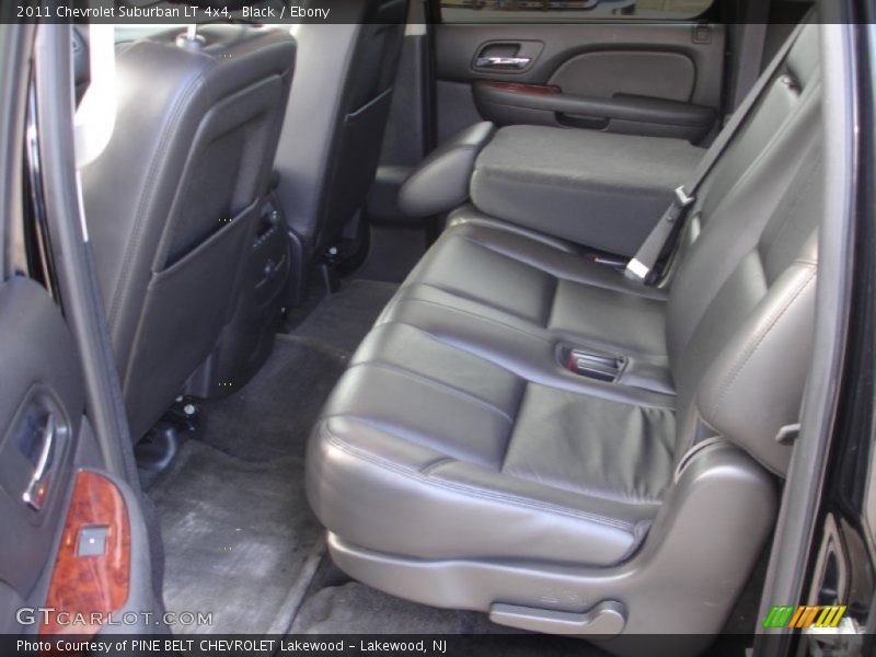 Black / Ebony 2011 Chevrolet Suburban LT 4x4