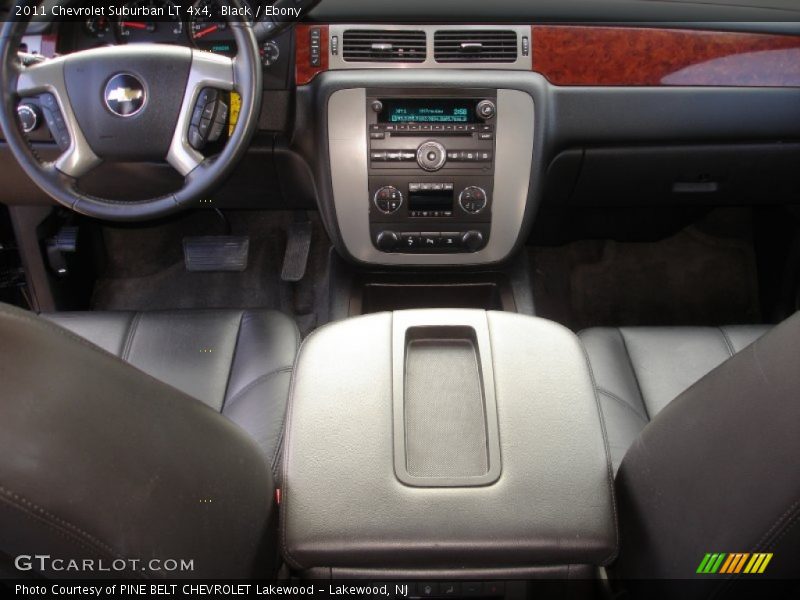 Black / Ebony 2011 Chevrolet Suburban LT 4x4