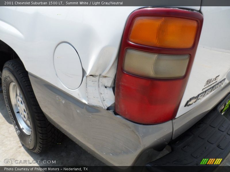 Summit White / Light Gray/Neutral 2001 Chevrolet Suburban 1500 LT