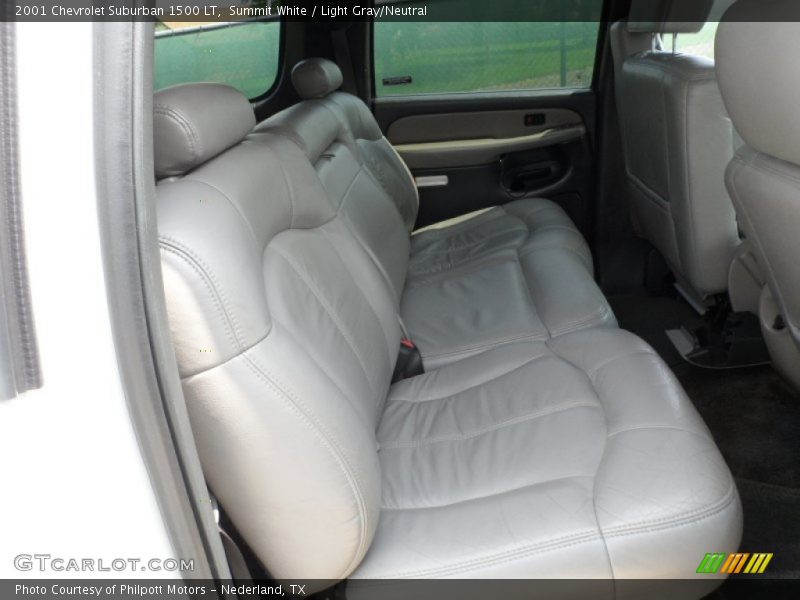 Summit White / Light Gray/Neutral 2001 Chevrolet Suburban 1500 LT