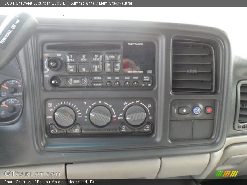 Summit White / Light Gray/Neutral 2001 Chevrolet Suburban 1500 LT