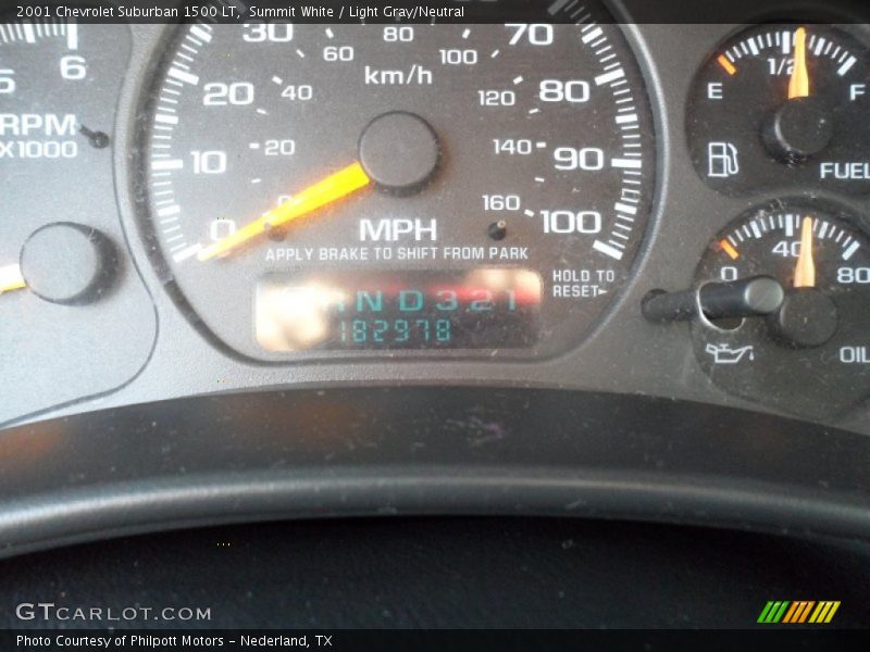 Summit White / Light Gray/Neutral 2001 Chevrolet Suburban 1500 LT