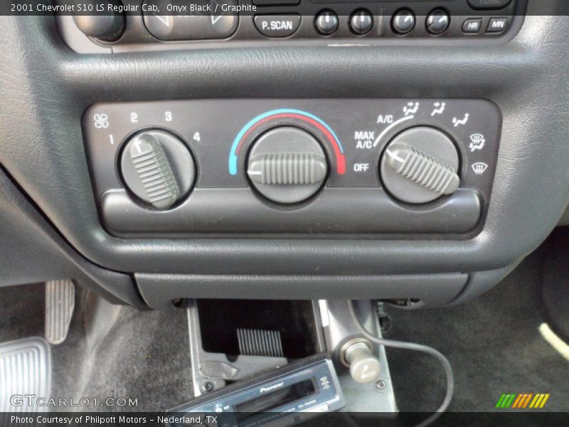 Onyx Black / Graphite 2001 Chevrolet S10 LS Regular Cab