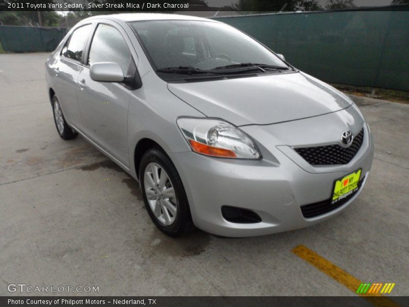 Silver Streak Mica / Dark Charcoal 2011 Toyota Yaris Sedan
