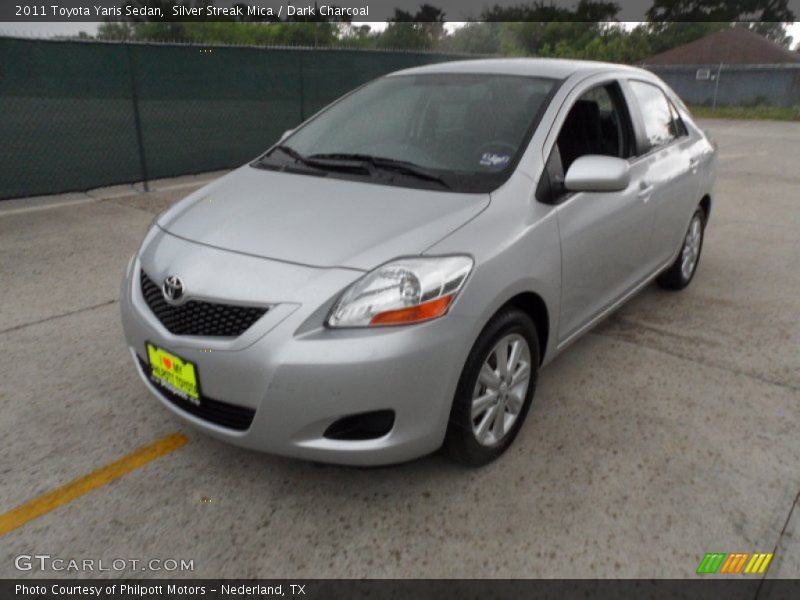 Silver Streak Mica / Dark Charcoal 2011 Toyota Yaris Sedan