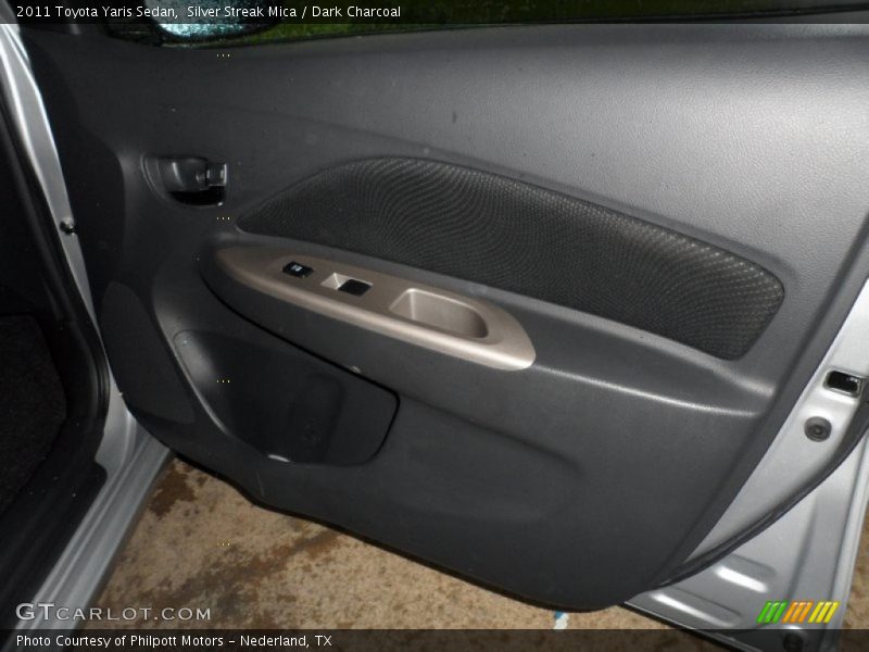 Silver Streak Mica / Dark Charcoal 2011 Toyota Yaris Sedan