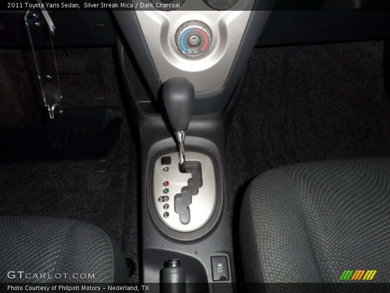 Silver Streak Mica / Dark Charcoal 2011 Toyota Yaris Sedan