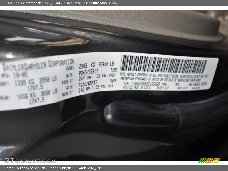 Dark Khaki Pearl / Medium Slate Gray 2006 Jeep Commander 4x4