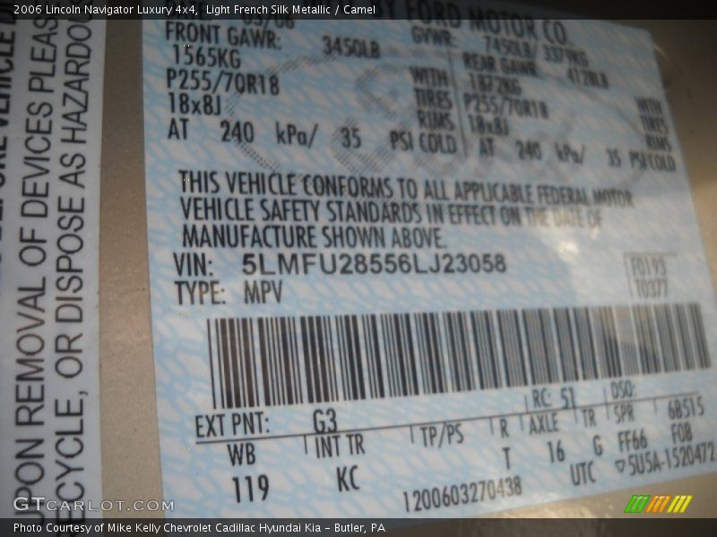 2006 Navigator Luxury 4x4 Light French Silk Metallic Color Code G3