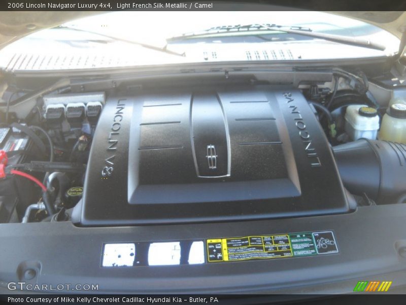 Light French Silk Metallic / Camel 2006 Lincoln Navigator Luxury 4x4