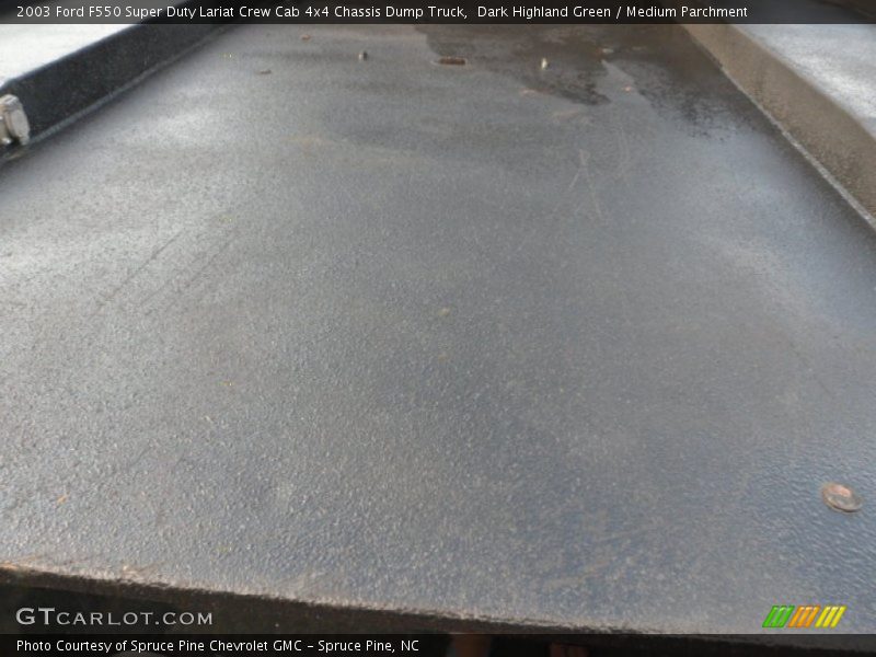 Dark Highland Green / Medium Parchment 2003 Ford F550 Super Duty Lariat Crew Cab 4x4 Chassis Dump Truck