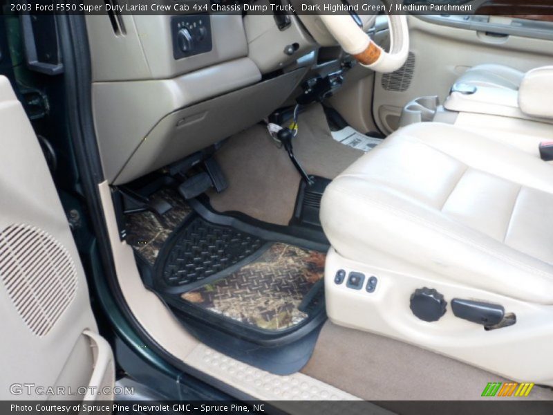 Dark Highland Green / Medium Parchment 2003 Ford F550 Super Duty Lariat Crew Cab 4x4 Chassis Dump Truck