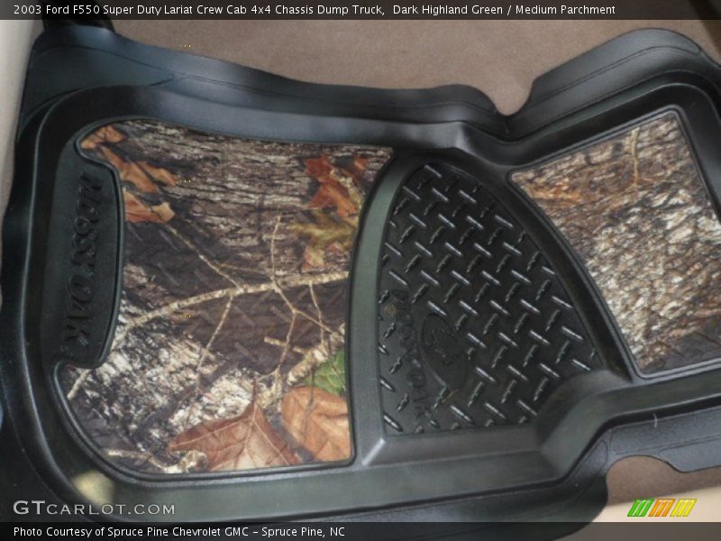 Dark Highland Green / Medium Parchment 2003 Ford F550 Super Duty Lariat Crew Cab 4x4 Chassis Dump Truck