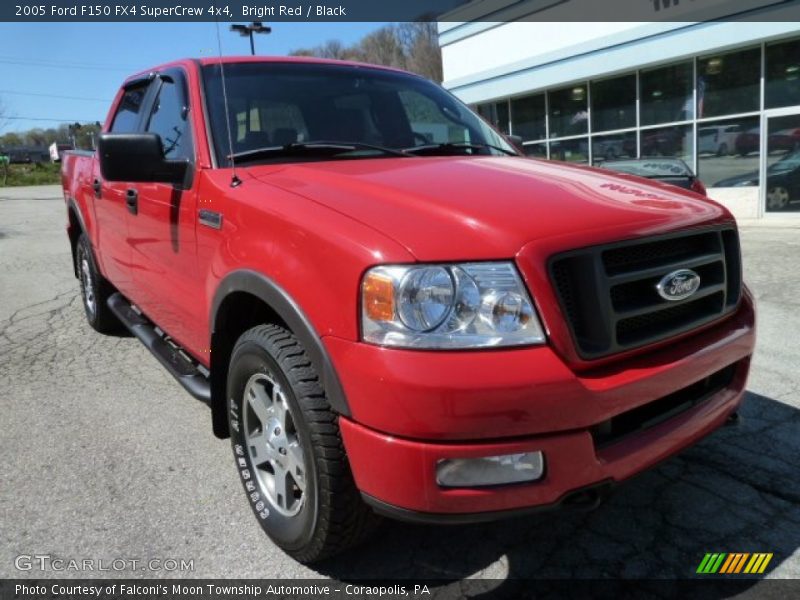 Front 3/4 View of 2005 F150 FX4 SuperCrew 4x4