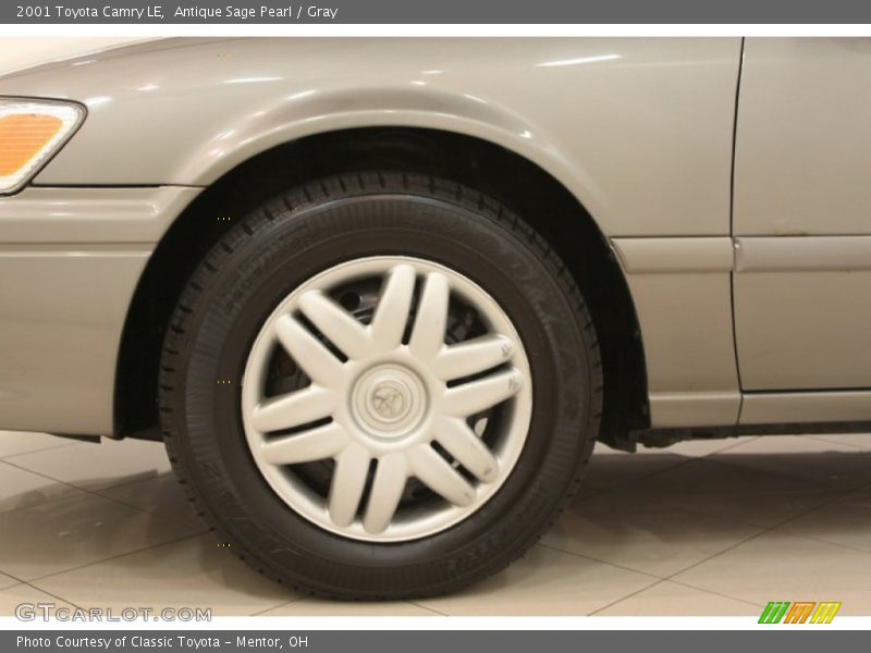 Antique Sage Pearl / Gray 2001 Toyota Camry LE