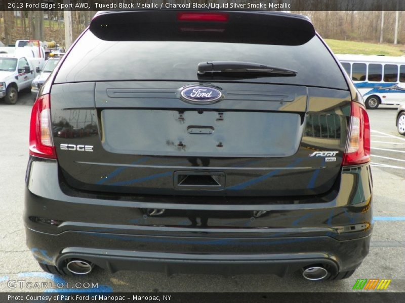 Tuxedo Black Metallic / Charcoal Black/Liquid Silver Smoke Metallic 2013 Ford Edge Sport AWD