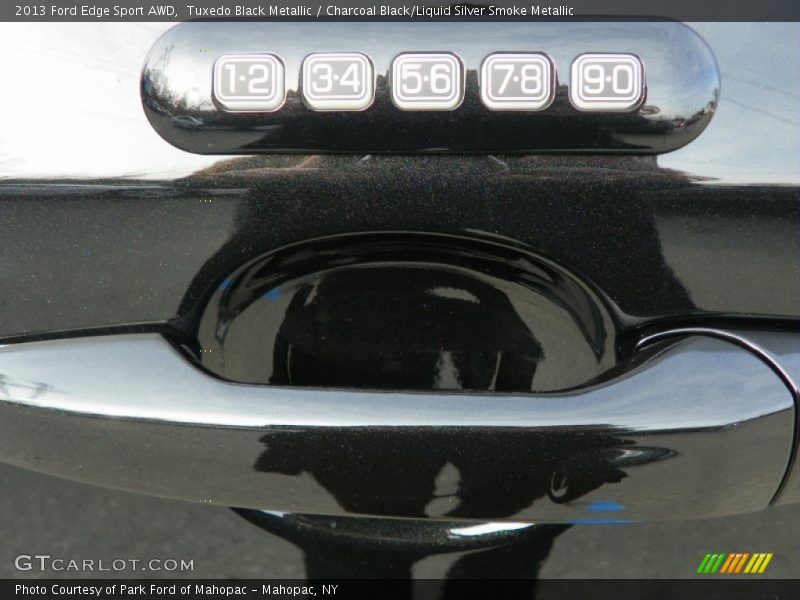 Tuxedo Black Metallic / Charcoal Black/Liquid Silver Smoke Metallic 2013 Ford Edge Sport AWD