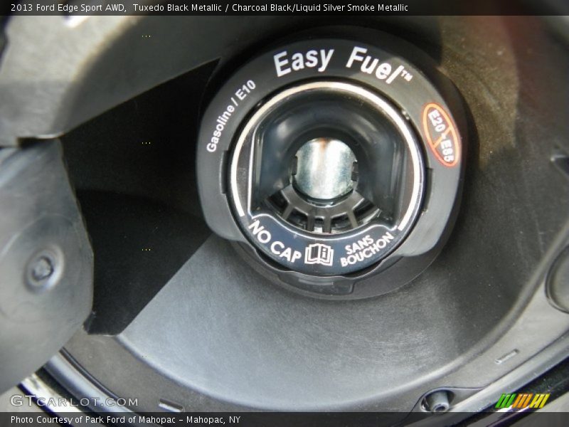 Tuxedo Black Metallic / Charcoal Black/Liquid Silver Smoke Metallic 2013 Ford Edge Sport AWD