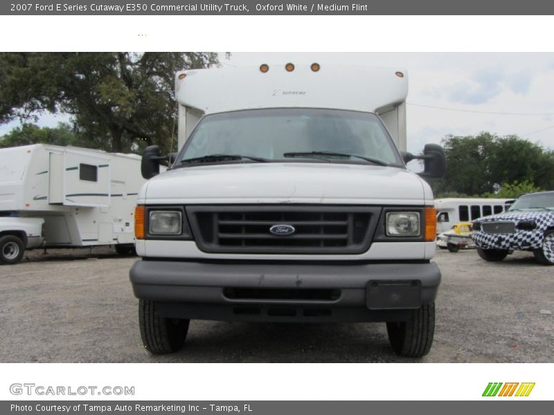 Oxford White / Medium Flint 2007 Ford E Series Cutaway E350 Commercial Utility Truck