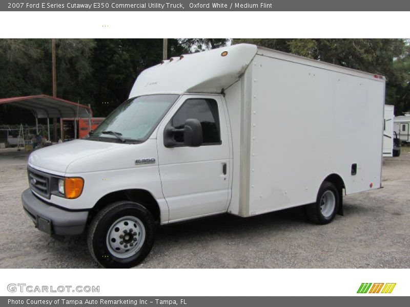 Oxford White / Medium Flint 2007 Ford E Series Cutaway E350 Commercial Utility Truck