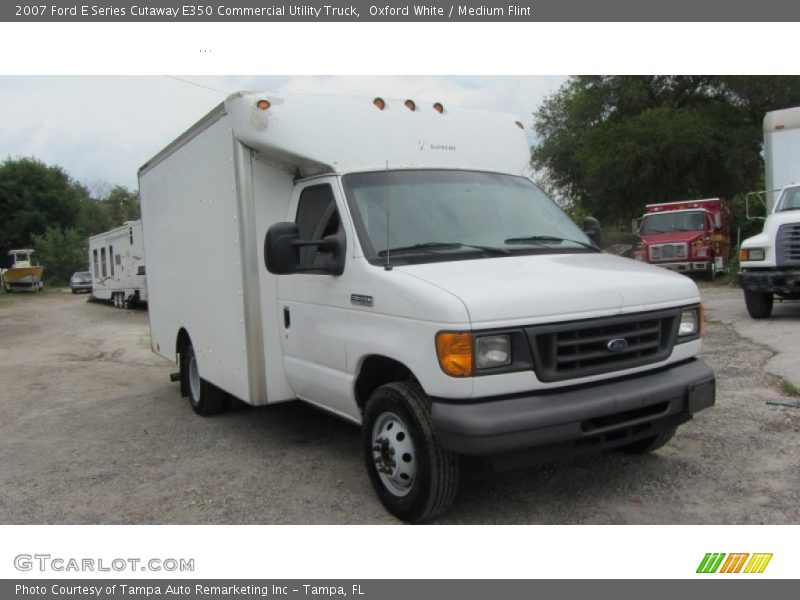 Oxford White / Medium Flint 2007 Ford E Series Cutaway E350 Commercial Utility Truck