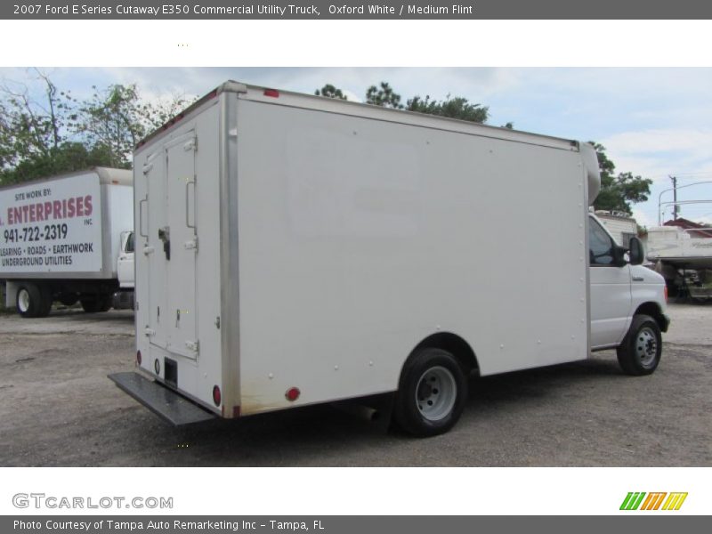 Oxford White / Medium Flint 2007 Ford E Series Cutaway E350 Commercial Utility Truck