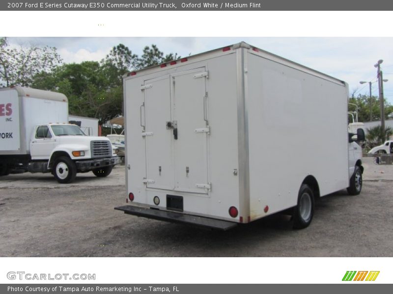 Oxford White / Medium Flint 2007 Ford E Series Cutaway E350 Commercial Utility Truck