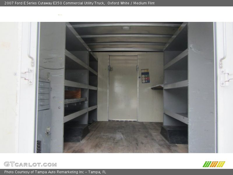 Oxford White / Medium Flint 2007 Ford E Series Cutaway E350 Commercial Utility Truck