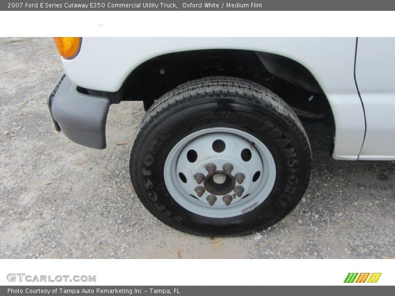 Oxford White / Medium Flint 2007 Ford E Series Cutaway E350 Commercial Utility Truck